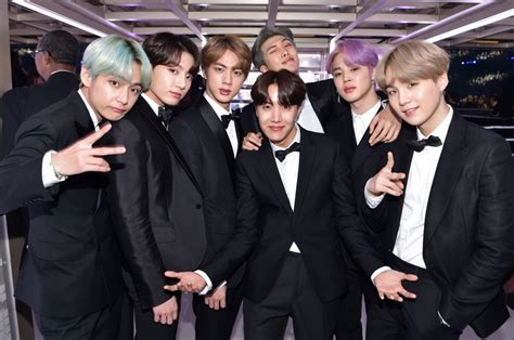 Bts moment reaction at grammy awards 2020 camila cabello, lil nas x, ariana grande; BTS' Tuxedos From the 2019 Grammy Awards Will Be on ...