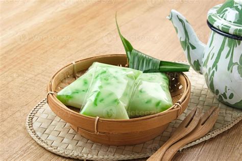 Kue Jentik Manis Indonesian Traditional Snack Made From Hunkwe Flour Sago Pearl And Coconut
