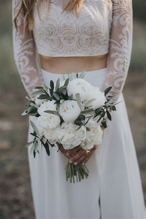 Elegant White Wedding Bouquets You Will Love Small Wedding Bouquets