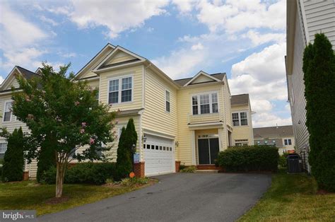 42935 Park Brooke Ct, Broadlands, VA 20148 | MLS# 1000612791 | Redfin