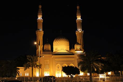 jumeirah-mosque-night - FreshBoo