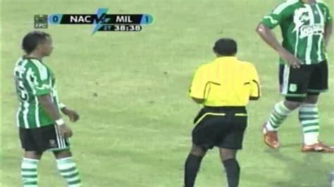 80 empates cierran la cifra en donde los azules marcaron 380 goles contra 322 verdolagas. Nacional Vs Millonarios (0-2) Fecha 13 Liga Postobón 2011 ...