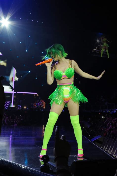 Katy Perry Performs On Prismatic Tour At O2 Arena In London Hawtcelebs