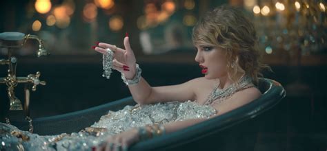 The One Mind Blowing Little Detail You Probably Missed In Taylor Swift