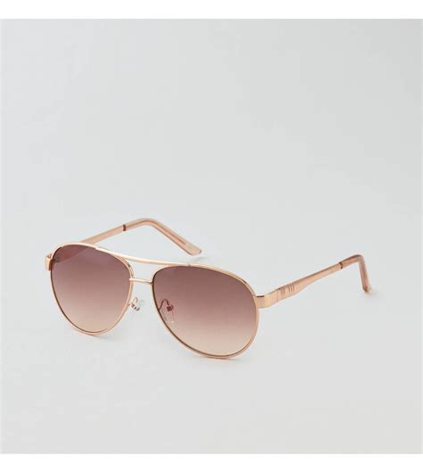 Ray Ban On With Images Rose Gold Sunglasses Sunglasses Rose