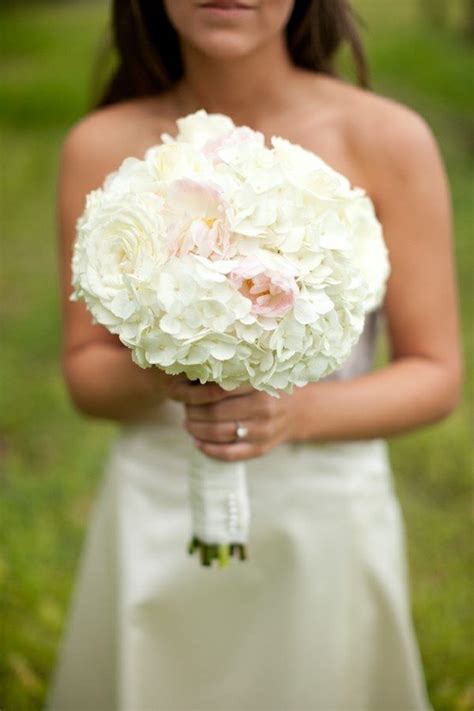 white hydrangea bridal bouquet wedding and bridal inspiration