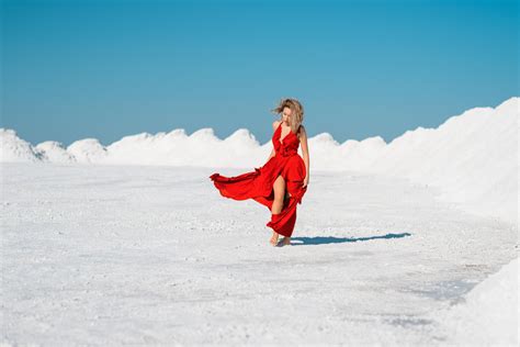 Hottie Melting The Snow By Fotoneroart On Deviantart