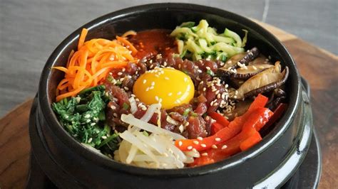 Yaki udon ayam saus gochujang. Resep Masakan Korea yang Wajib di Coba Pasti Halal