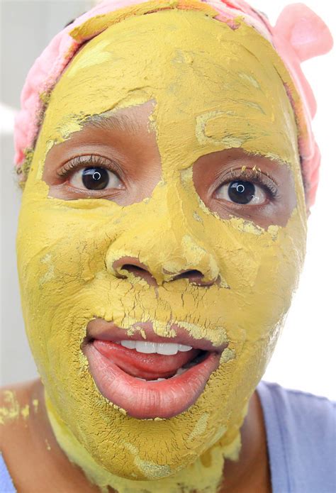 Detoxifying Turmeric Acne Face Mask Savvy Naturalista