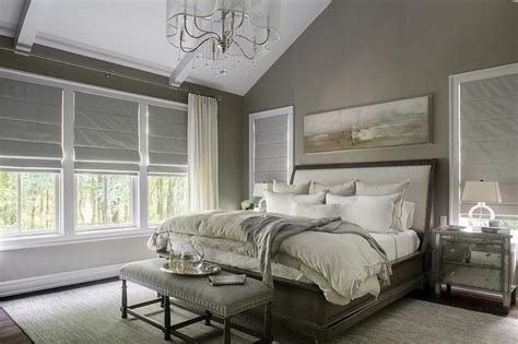 30 Taupe And Gray Bedroom