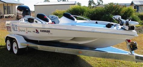 What is the best selling bass boat? Bass Boat: Bass Boat Organization