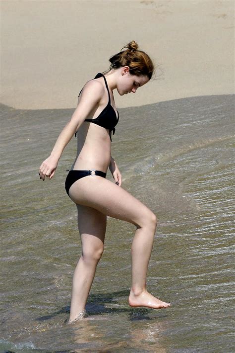 Emma Watson Bikini Pictures16 Elakiri