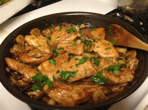 Cinnamon that is sold in the united states most often comes from the inner bark of evergreen trees that is grown in indonesia, china and other countries in southeast asia. Chicken Marsala | Comida