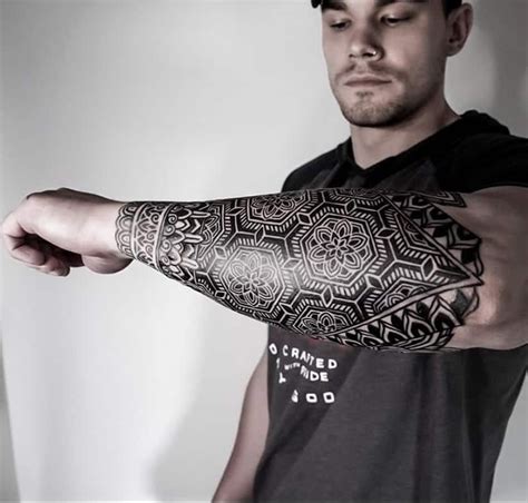 20 Best Geometry Tattoo Artists Around The World Татуировка на руке