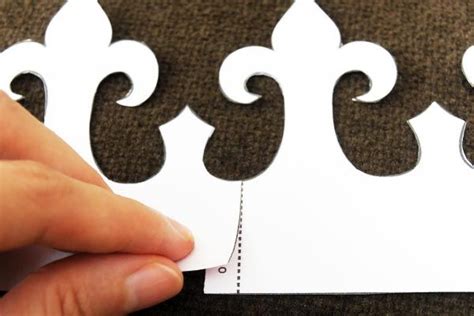 You can make a beautiful paper crown for kids with this tutorial and easy steps. Paper Crown | Kids' Crafts | Fun Craft Ideas ...