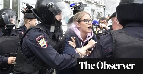 Russian Police Make Hundreds Of Arrests At Moscow Protest Russia The Guardian
