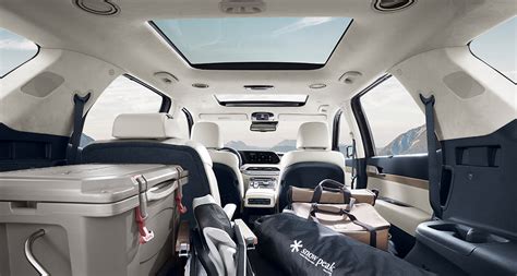 The cabin space can be easily configured in a variety of different ways to tackle the demands of the moment. Palisade Interior | SUV - Hyundai GT