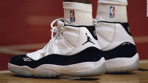 Born may 26, 1999 in houston, texas. Nikkei Air Jordan : As Outage Ends Nikkei Plunges After ...