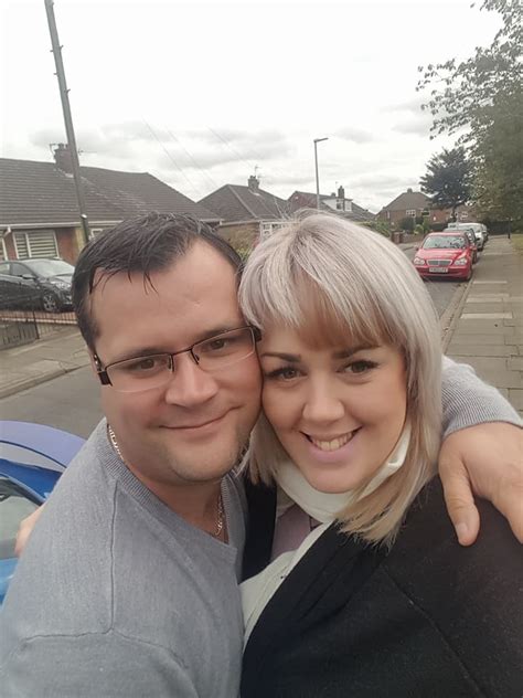 Zu dieser zeit hat der fötus bereits motorische aktivität entwickelt, nervenenden und aktive muskeln gebildet. Werdende Mama bemerkt in der 30. Woche, dass sich das Baby ...