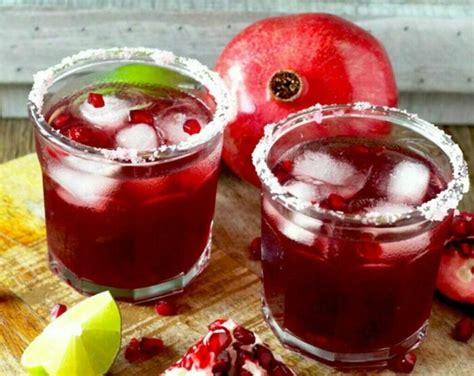 Delicious Pomegranate Margarita Recipe Thefoodxp
