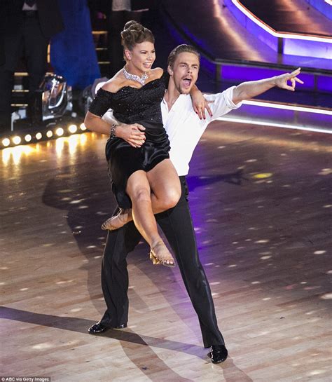 Bindi Irwin Wins Dancing With The Stars Coveted Mirrorball Trophy