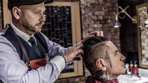 If you are in a metropolitan area then you surely find tons of barber shops in an area. Know About Finding the Best Barbers Near You in 2020 ...