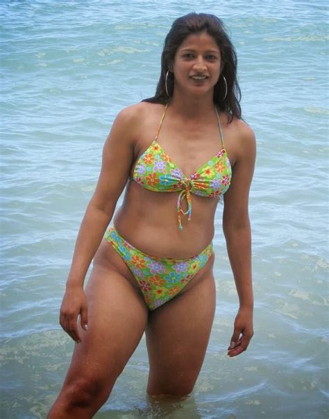 Rajeswari Actress Framses Sexy Swim In The Sea Bolly Actress Pictures