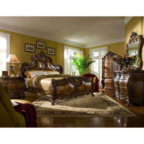 Visit our webpage to check out the amini hollywood swank bedroom collection and many other unique furniture. Michael Amini Palais Royale 3 Drawer Bachelor's Chest ...