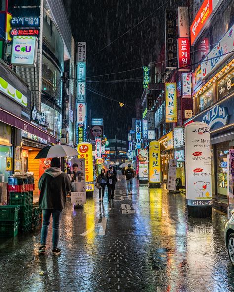 The Bright Lights of South Korea's Capital: Visiting Seoul on a Budget ...