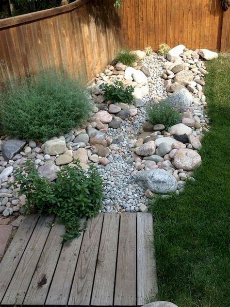 48 Simple And Beautiful Front Yard Landscaping Ideas On A