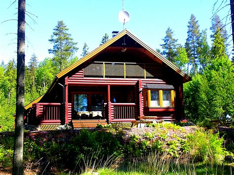 Ein großes, super ausgestattetes haus mit vielen möglichkeiten zur freizeitgestaltung (schwimmbad, sauna, tischtennisplatte, grillmöglichkeit usw.). Haus am See Skandinavien - Ferienhaus direkt am See mieten ...