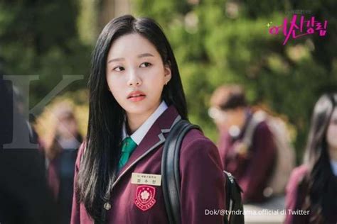 True beauty adalah komedi romantis tentang seorang gadis sekolah menengah atas lim ju gyeong, yang menjadi. Drakor True Beauty kenalkan karakter baru, inilah peran ...