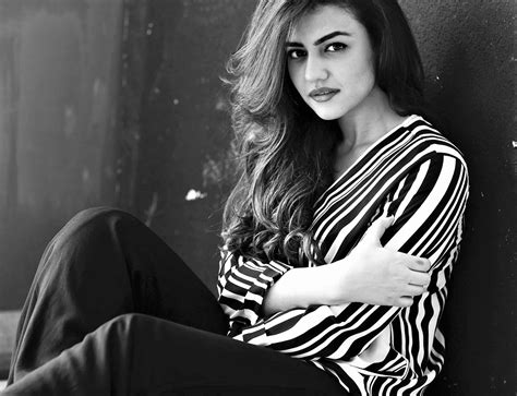 Zara Noor Abbas And Everything You Need To Know About Her Masala
