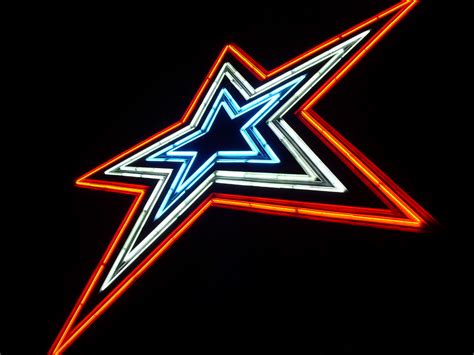 Mill Mountain Neon Star The Roanoke Star Perched Up On Mi Flickr