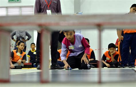 Umk pada dasarnya bermanfaat bagi para karyawan sebagai pengaman atau batas minimum upah bagi karyawan yang masa kerjanya kurang dari satu tahun dan jomblo alias. Perkampungan Sains dan Teknologi di UMP Rangsang Minat ...