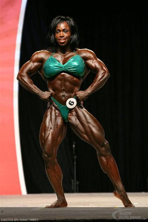 6 Female Bodybuilders Who Dominated The Bodybuilding Industry Natural