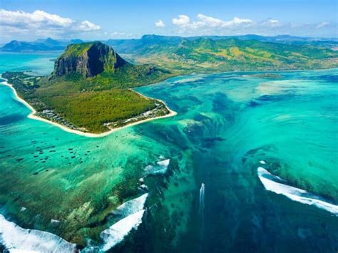 The Story Behind Mauritius Stunning Underwater Waterfall