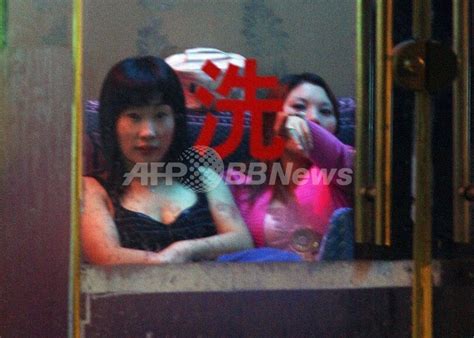 売春婦は政府役人より信頼できる中国アンケート調査 写真1枚 国際ニュースAFPBB News