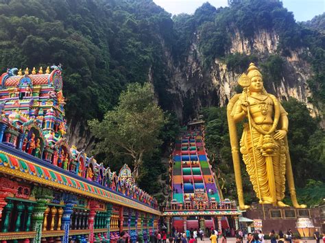 This Statue In Front Of The Batu Caves Malaysia Rhumanforscale