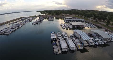 Lewis And Clark Marina Docklyne