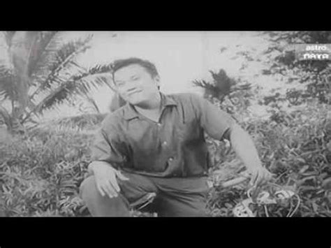 В главных ролях сыграли p. P Ramlee Seniman Bujang Lapok 1961 - YouTube