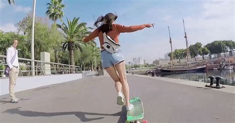 Les meilleures vidéos de Ko Hyojoo la Coréenne qui danse sur les longboards