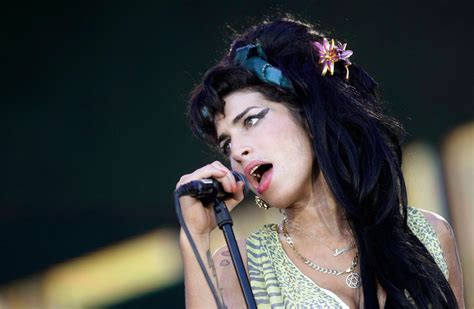 Amy Winehouse British Soul Singer Dies At 27 The New