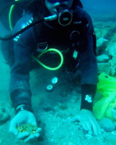 Divers Discover Gold Coins Off Mediterranean Coast Of Israel