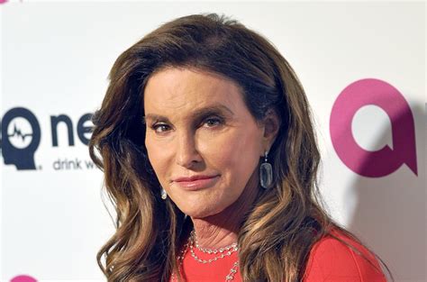 Caitlyn Jenner To Go Nude For Sports Illustrated Cover UPI Com