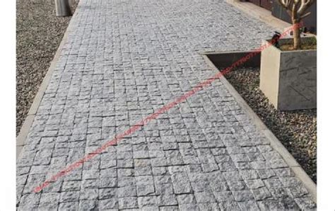 Natural Cobblestone Thickness 60 Mm In Surat Gp Concrete Creations