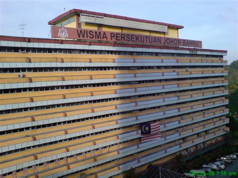 Blok b, tkt 8, wisma persekutuan, jalan air molek, 80000 johor bahru: Immigration Officer Taken Off Duty After He Was Caught ...