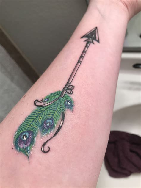 peacock-feather-arrow-tattoo-feather-arrow-tattoo,-feather-tattoo-black,-peacock-tattoo