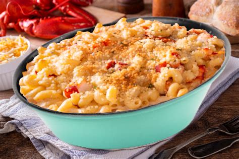 Easy And Delicious Holiday Recipe For Lobster Mac And Cheese