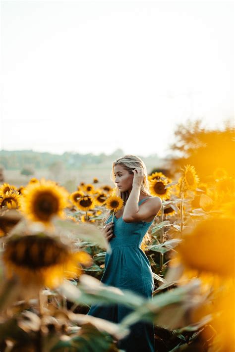 Pin By EMILY On The Most Seductive Woman Sunflower Photography